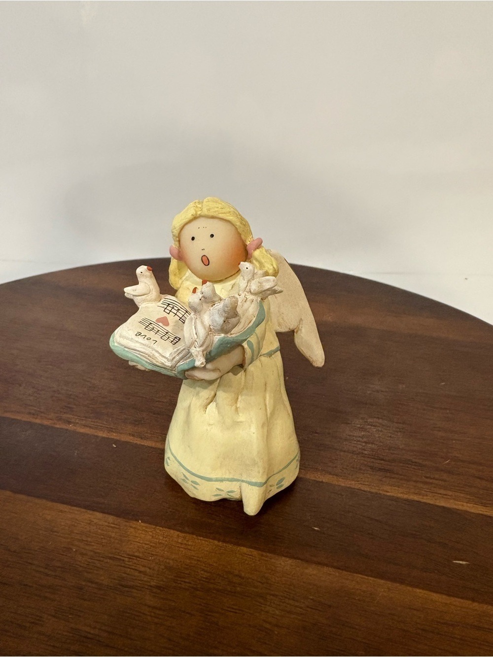 Annekabouke The Angels of Love “Sings a Lovesong” Resin Angel Figurine Vintage